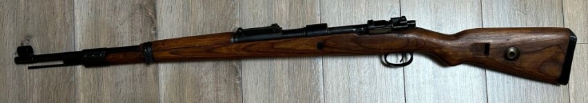 MAUSER K98kar DOU 44 Waffen Werke Brunn Bystrica met één nazi-markering aan toegevoegd