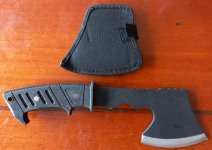 Mooi compact handzaam bijltje