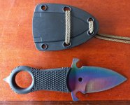 Mooi compact mesje met plastic schede