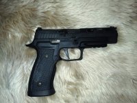 Sig Sauer P320 AXG PRO