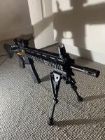 chiappa .22 mm  klein kaliber geweer met red dot en statief en opberg/vervoer hoes