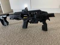 Glock 17 gen 4,   9 mm, met roni karabijn conversie set en red dot en glock koffer en roni karabijn koffer