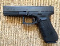 Glock 17 gen 4 met doos en extra magazijn in kaliber 9x19