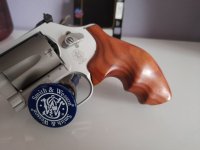 HOGUE  Grips. (→ SMITH & WESSON)