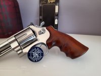 HOGUE  Grips. (→ SMITH & WESSON)