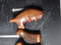 Te koop smith&wesson kolfplaten K en L frame