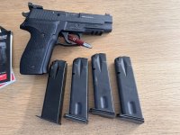 SIG SAUER P226 MK25 (uit 2023) - Navy SEALS ed.