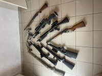 Allles mag de deur uit