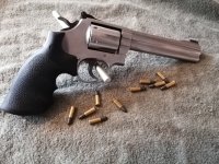 SMITH & WESSON  MODEL 617  in 22LR.