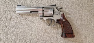 Verschillende wapens die de deur uit mogen