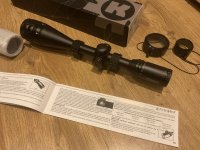 Nieuwstaat Konuspro 6-24 x 50 zoom met rode of blauwe dot verlichting