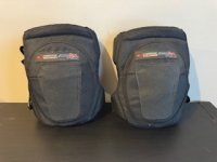 Diversen o.a. herlaadboeken, kneepads, herlaad trays