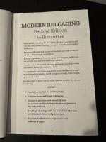 Diversen o.a. herlaadboeken, kneepads, herlaad trays