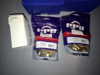 rcbs zwart kruit molen, in orginele verpakking en rcbs primmer feeder tafel model