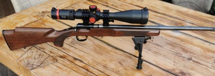 browning T-Bolt straight pull geweer in 22LR