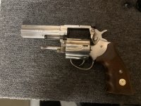Manuhrin revolver