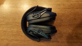 Een complete schietuitrusting met een pistool 9 mm en revolver 38SP