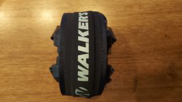 Een complete schietuitrusting met een pistool 9 mm en revolver 38SP