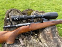 Hubertus .243 kogelgeweer met kijker 4x12-56