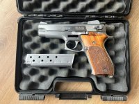 Mooie Smith & Wesson 9 mm model 639