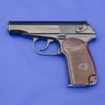GEZOCHT! Smith & Wesson 4006/ Makarov PM53