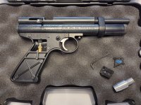 Crosman 2240 in koffer met diverse toebehoren
