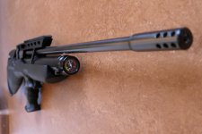 Weihrauch HW100 Bullpup 4,5 mm. PCP geweer (600 mm. loop)