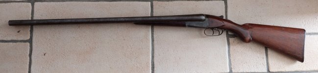 Harrington & Richardson kal.12 dubbelloops jachtgeweer met binnenliggende hamers, damast loop