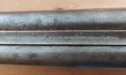 Harrington & Richardson kal.12 dubbelloops jachtgeweer met binnenliggende hamers, damast loop