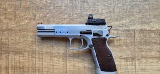Tanfoglio met reddot
