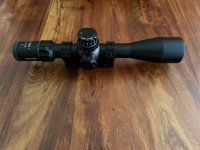 Prachtige, nagenoeg nieuwe Kahles k525 5-25x56 top geweerkijker.