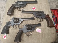 Enfield en Webley Revolvers WW2
