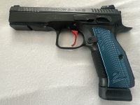 Te koop een zéér mooie CZ shadow 2 SA