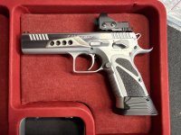 Tanfoglio Limited Custom Large Frame 9mm + Toni System ZR-4 – compleet €1.000