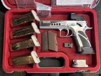 Tanfoglio Limited Custom Large Frame 9mm + Toni System ZR-4 – compleet €1.000