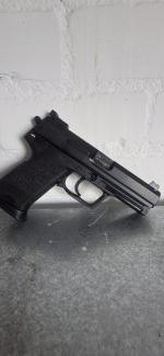 Heckler & Koch USP 9mm.
