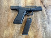 Deco Glock 17 volledig beweegbaar.