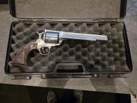 Ruger Super Blackhawk .44 Magnum – Stainless Steel