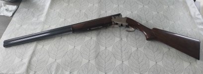 KOOPJE!!! In nog unieke 100% nieuwstaat verkerende Browning B425 grade1 met wortelnotenhout en gravering. Kaliber 12 gauge. Tevens gebruikte Remington model 700