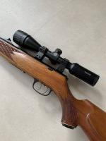 Krico Stutzen .22lr + Hawke 3-9x40AO Mildot