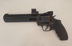 Taurus Raging Hunter. 357mag