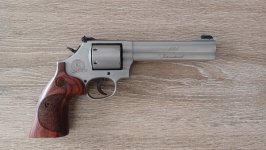 CZ SP01 Shadow & Smith Wesson 686 International